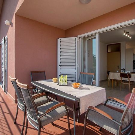 Apartment Rubina With Secure Parking Medulin Extérieur photo