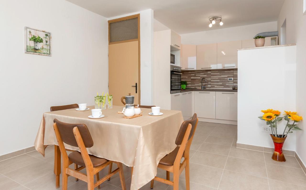 Apartment Rubina With Secure Parking Medulin Extérieur photo